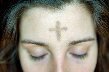https://en.wikipedia.org/wiki/Ash_Wednesday#/media/File:Crossofashes.jpg